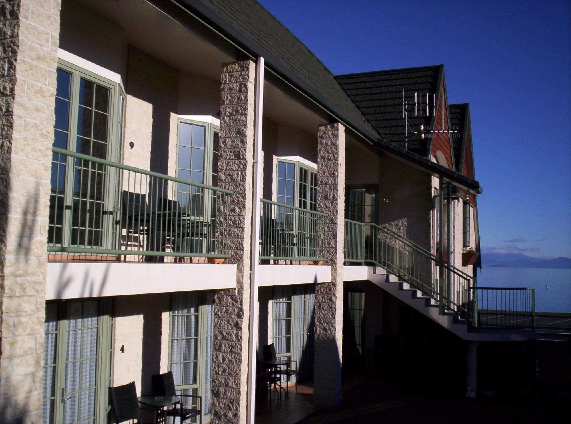 Colonial Lodge Motel Таупо Екстер'єр фото