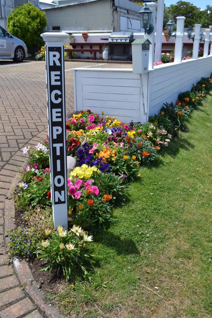Colonial Lodge Motel Таупо Екстер'єр фото