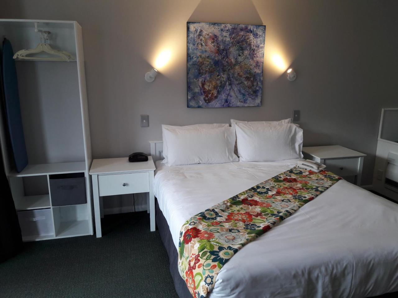 Colonial Lodge Motel Таупо Екстер'єр фото