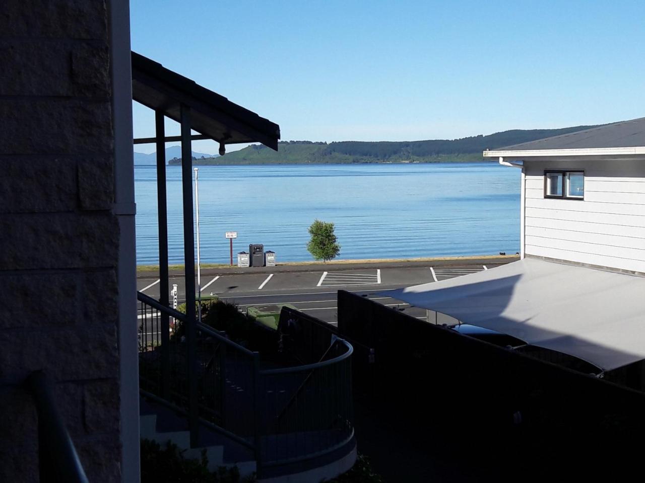 Colonial Lodge Motel Таупо Екстер'єр фото